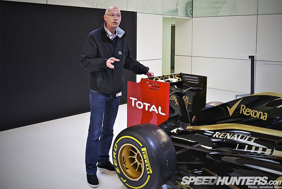 Black and Gold and Green: Lotus F1 Factory Tour