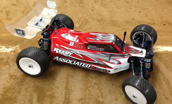 Team Associated B44.3 Build – Part 11 – Wheels, Tires and Body